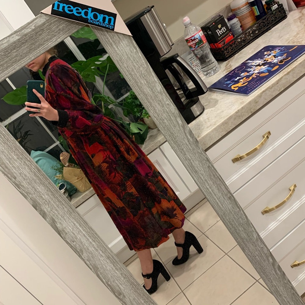 🥀Chacok “size 1” floral vintage maxi dress!!